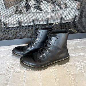 Dr Marten’s Luana Boot Black
